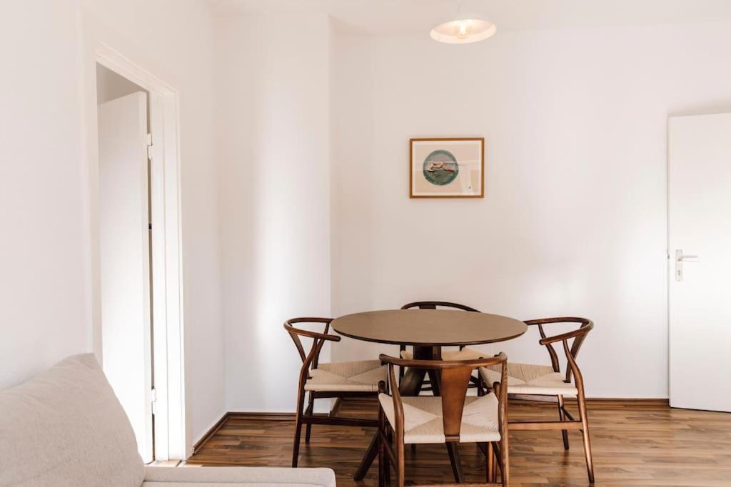 Komplett Neu: 2-Zi Zentral Im Altbau. 24H-Checkin Κίελο Εξωτερικό φωτογραφία
